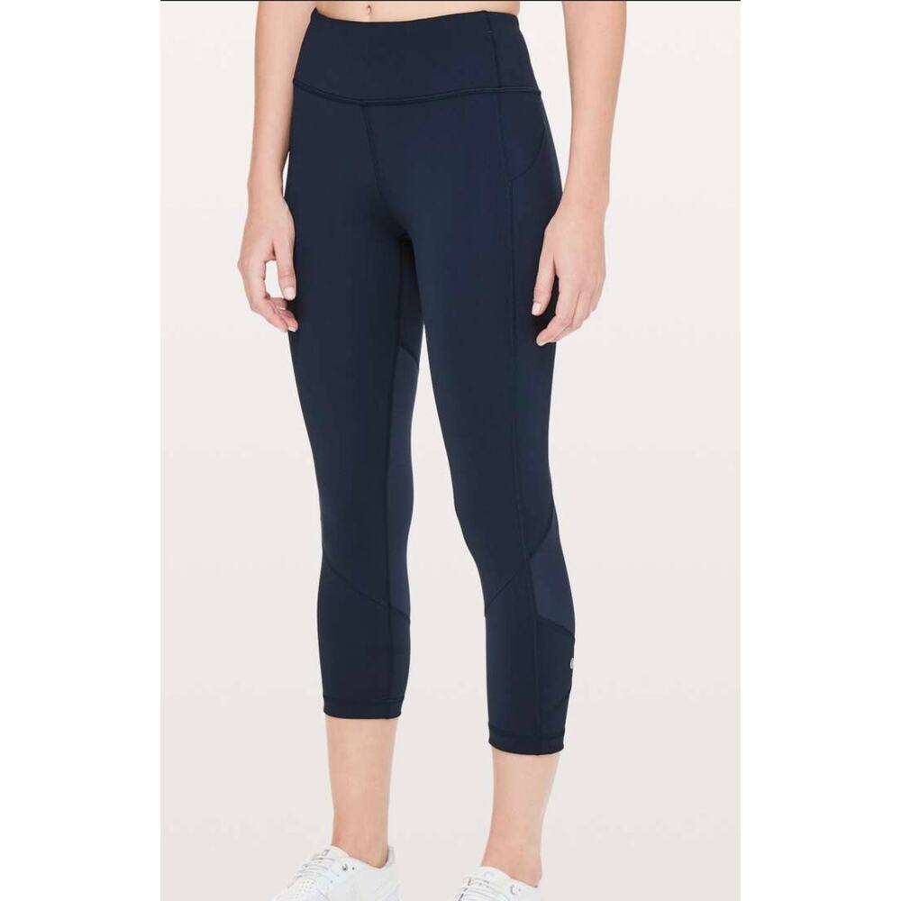 Lululemon Pace Rival Crop 22 Navy Blue Running Leggings‎ Size 10 Pockets Mesh